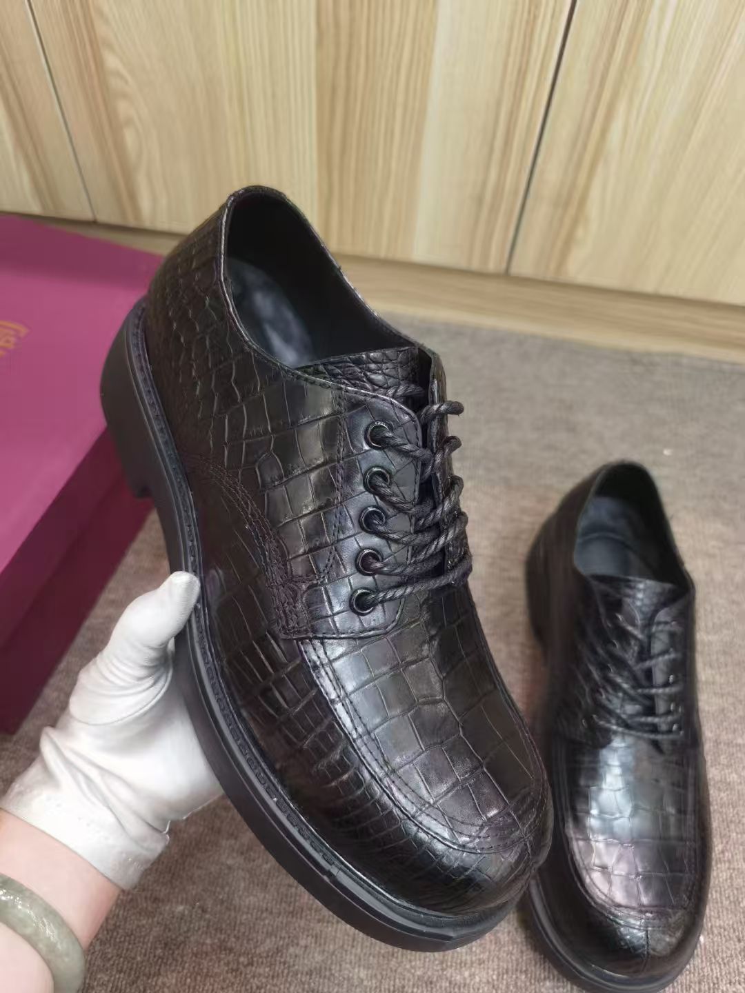 Men Shoes Official - Sepatu Sneakers Pria Kulit Buaya Mewah